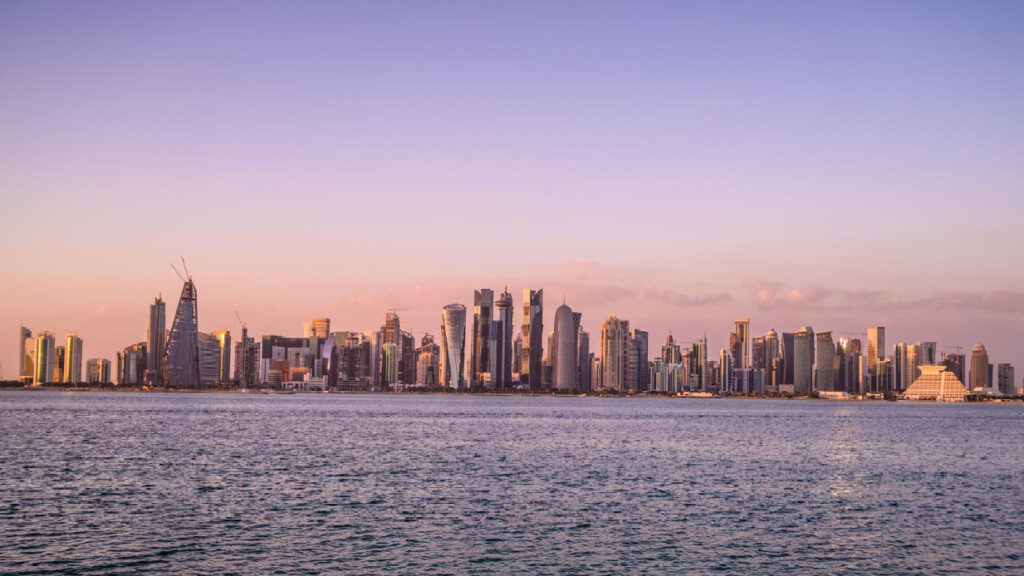 Katar’ın son 50 yılda geçirdiği büyüleyici dönüşüm eski ve yeni fotoğraflarla gözler önüne seriliyor