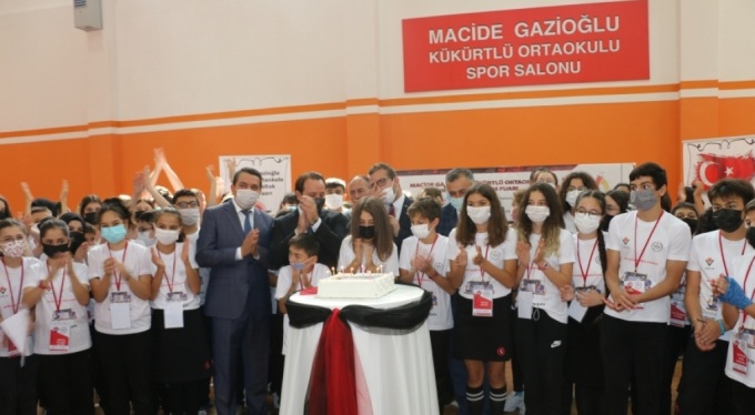 Macide Gazioğlu Kükürtlü Ortaokulu’nda TÜBİTAK 4006 bilim fuarı düzenlendi