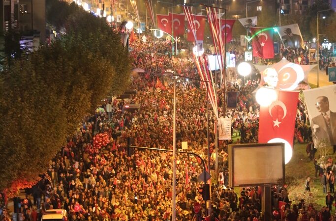 Bursa’da dev hazırlık! Türkiye’nin en büyük yürüyüşüne kim geliyor?