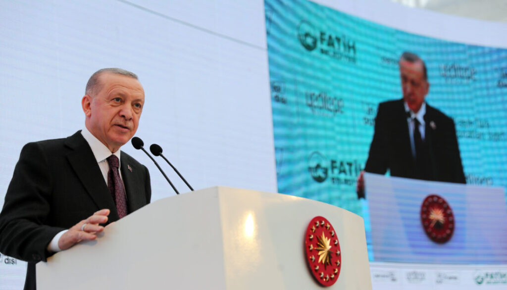 Erdoğan: Sapkınlığı sanat adı altında normalleştirmeye çalışıyorlar
