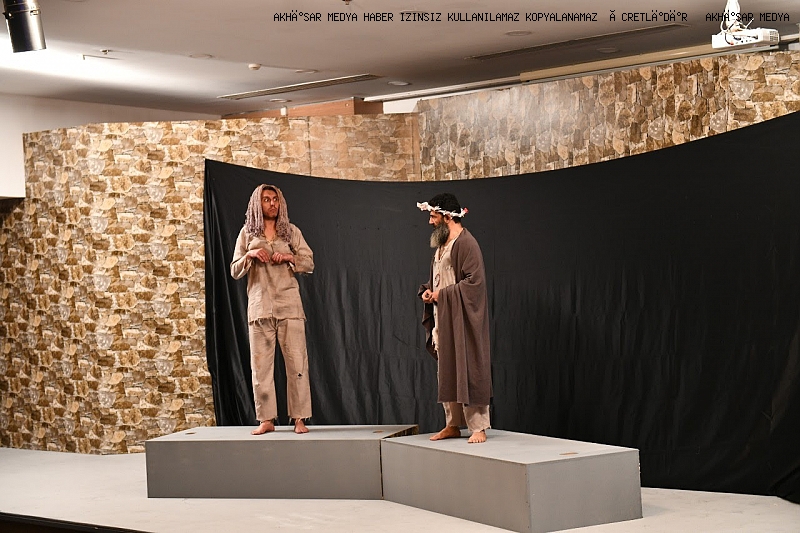 Çiğli Belediye Tiyatrosu’nun yeni sezondaki ilk oyunu “ADA”nın ilk gösterimi yapıldı