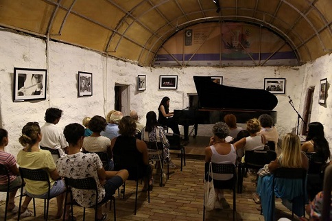 19. Uluslararası Gümüşlük Müzik Festivali, GFA’da eğitim alan genç piyanistlerin konserleriyle devam etti…