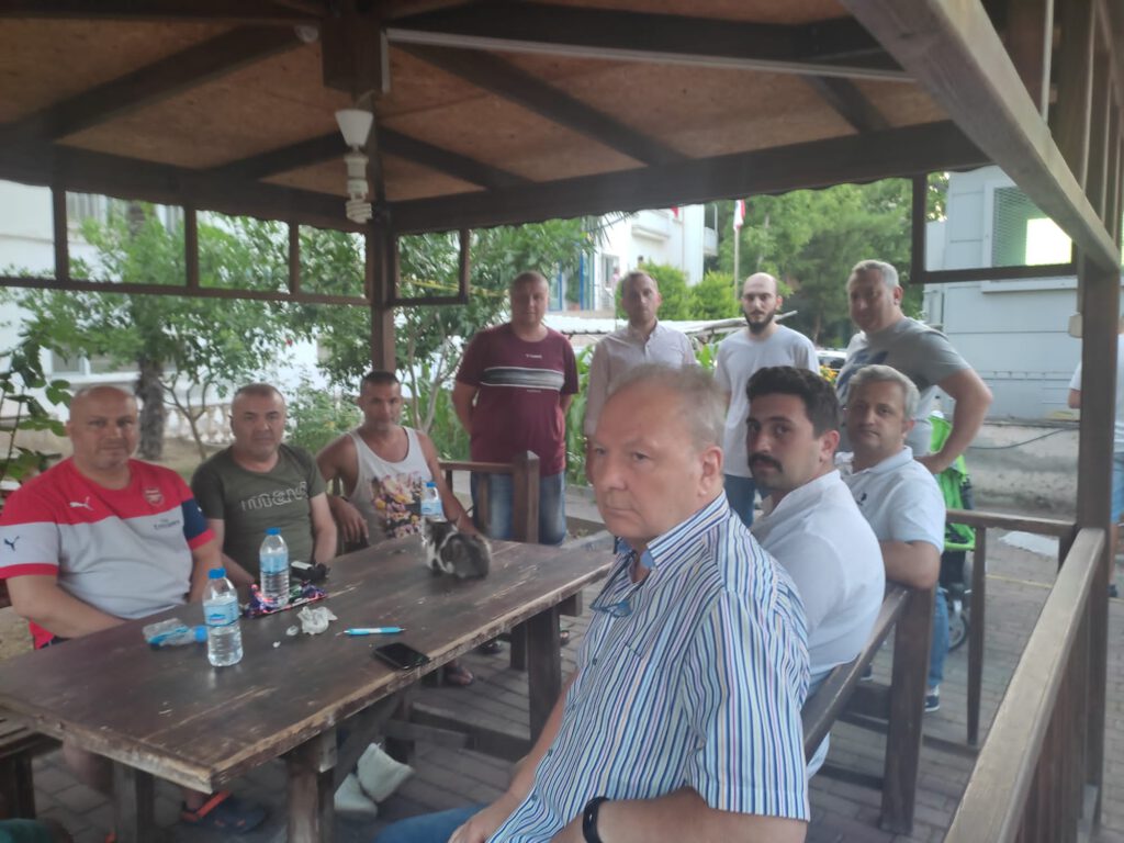 Bursa Mudanya’da 15 yabancı uyruklu kişi site sakinlerini darp etti.