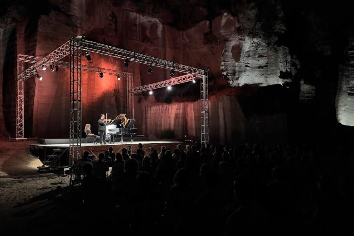 Kemancı Antal Zalai ve Piyanist Yener Gökbudak’tan Gümüşlük’te konser
