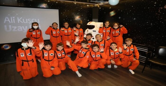 Türkiye’nin her yerinden 80 bin çocuk uzay eğitimi aldı