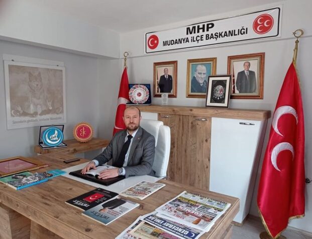 MHP MUDANYA; 2 dönem 8 yılı aşkın bir zamandır görevde olan CHP’li Mudanya Belediye Başkanı Türkyılmaz, Mudanyalıların yılları boşuna tüketmiştir!