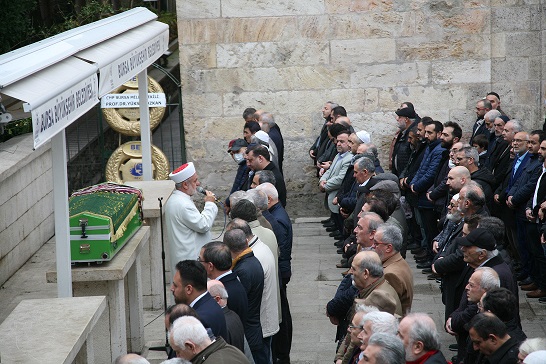 Ayten Karamullaoğlu’nun Cenazesine Saadet Partililerden Yoğun Katılım…