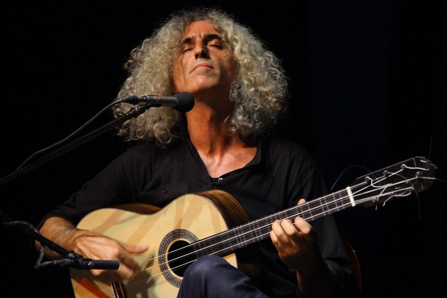 Ahmet Aslan birbirinden güzel şarkılarıyla 26 Aralık’ta  Bursa Tayyare Kültür Merkezi sahnesinde
