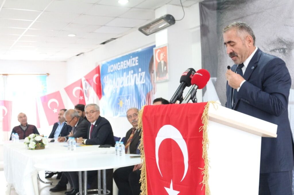 Çankırı’da MHP, AK Parti ve Zafer Partisi’nden ayrılan 95 kişi İYİ Parti’ye geçiş yaptı