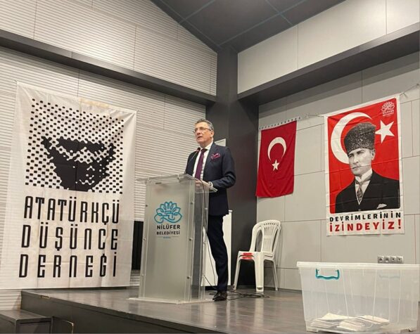 Atatürkçüleri ADD Çatısı Altında Toplayan Gürhan Akdoğan; “Birleşe Birleşe Kazanacağız!”