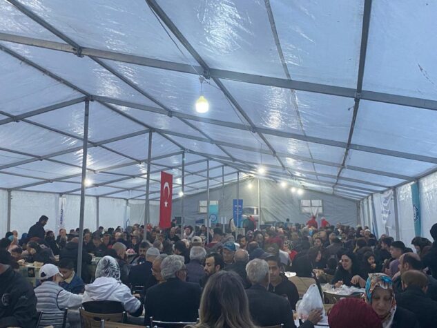 BBP’de Alfatlı ASRİAD’ın çadırında vatandaşla iftarını açtı