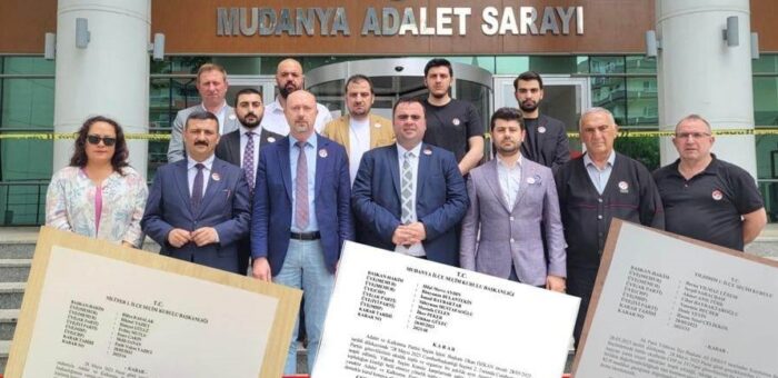 Atatürk ve Türk Bayrağı Figürüne AK Partide Büyük Rahatsızlık!