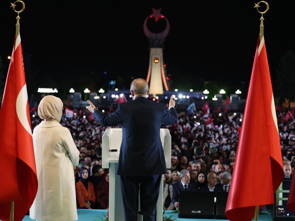 Erdoğan “Kazanan sadece biz değiliz kazanan Türkiye’dir.”