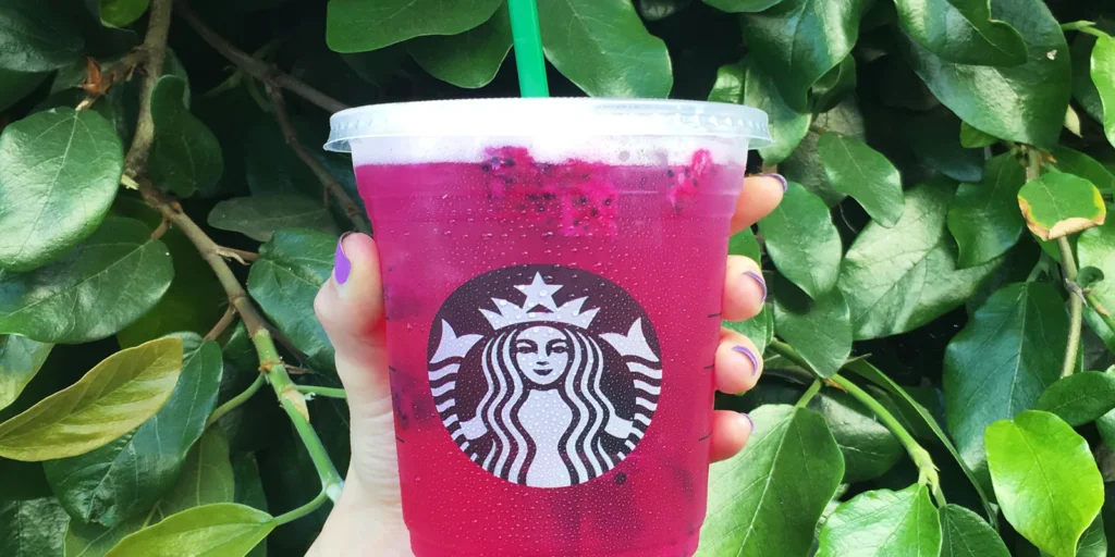 Starbucks’ın Refresha ailesi genişliyor: Mango Dragonfruit Refresha
