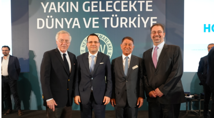 Dünyaca Ünlü İktisatçılar ‘Yakın Gelecekte Dünya ve Türkiye’ Panelinde Buluştu