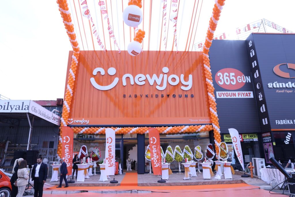 Yeni Türk markası Newjoy’un ilk açılışı İzmir’de yapıldı