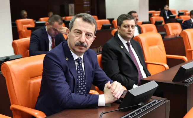 İYİ Parti Bursa Milletvekili Hasan TOKTAŞ Hazine ve Maliye Bakanı Mehmet Şimşek’e vatandaşın durumundan haberdar mısınız diye sordu.!