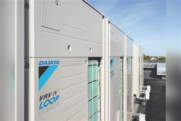 Türkiye yepyeni bir teknoloji ile tanışıyor  “Loop by Daikin” projesiyle üretilen VRB dış üniteler Avrupa’ya ihraç ediliyor.