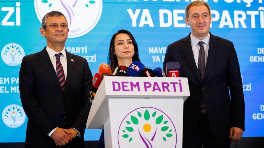 Türk Halkının Yüzde 68,6’sı CHP – DEM Parti İttifakından Rahatsız