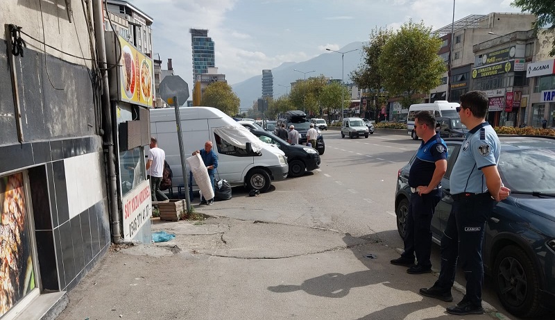 Büyükşehir zabıta ekiplerinden seyyara geçit yok