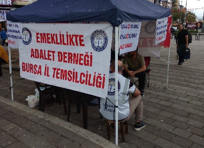 Emeklikte Adalet Arayanların Haklı Davalarında Onların Yanında Olacağız!