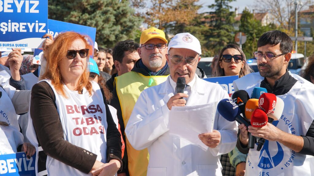 Bursa’da Sağlık Çalışanları Grevde!