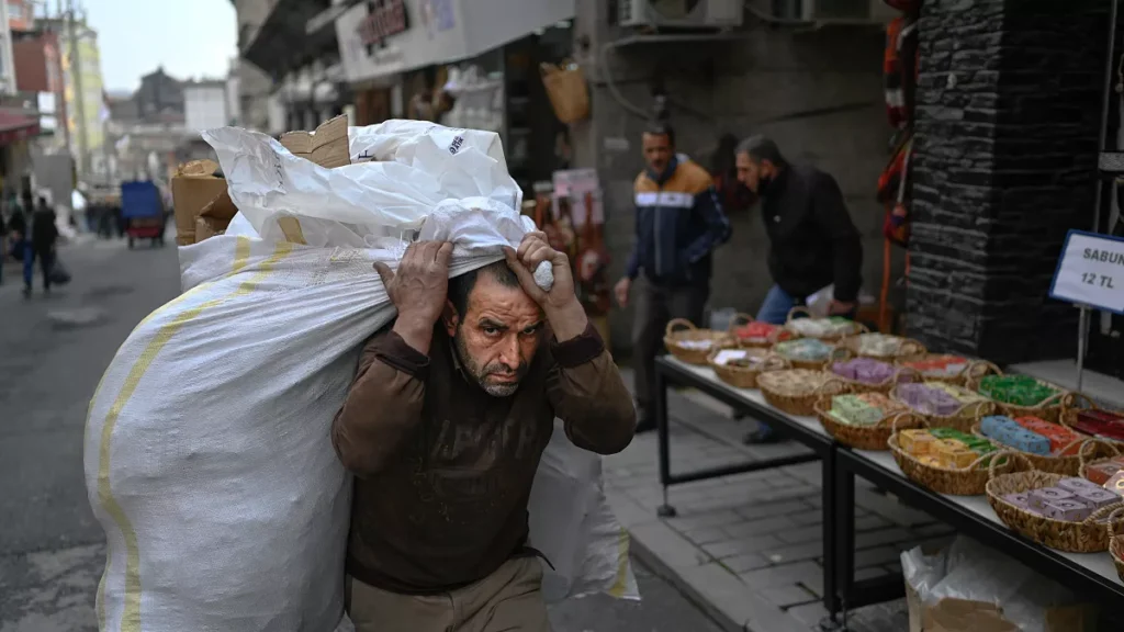 Türkiye’de işsizlik oranı AB ve ABD’nin çok üzerinde