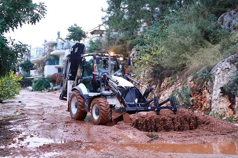 Başkan Uygar Çarban: Finike Halkının Yanındayız, Geçmiş Olsun