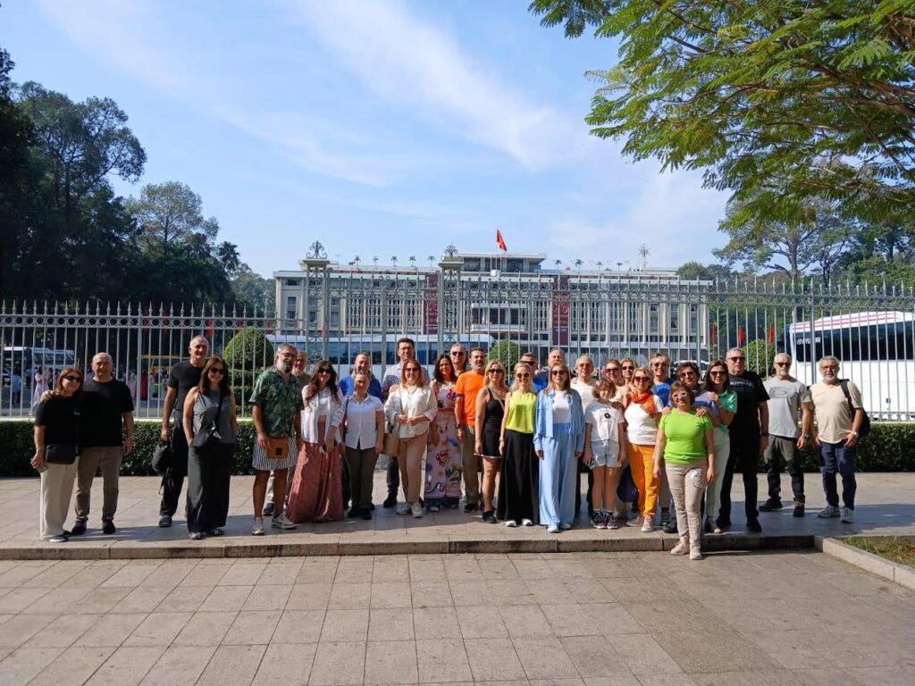 BUSADER’DEN UZAK DOĞU ÇIKARMASI