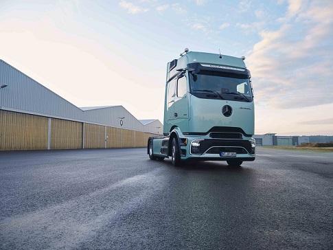 Aksaray Fabrikası’nda Üretimi Başlayan Mercedes-Benz Yeni Actros L Türkiye’de Yollara Çıkıyor!