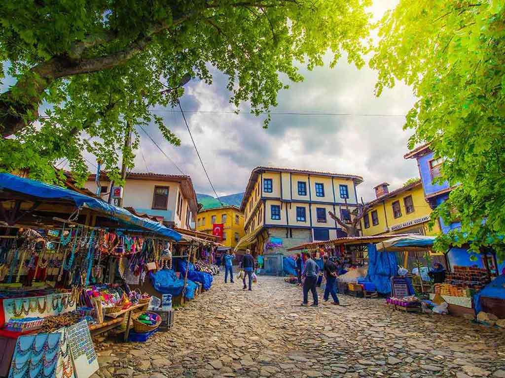 Şehrimiz Bursa; “Milli ve Manevi Değerlerimizi Asırlarca Yaşatmaya Kararlıyız!”