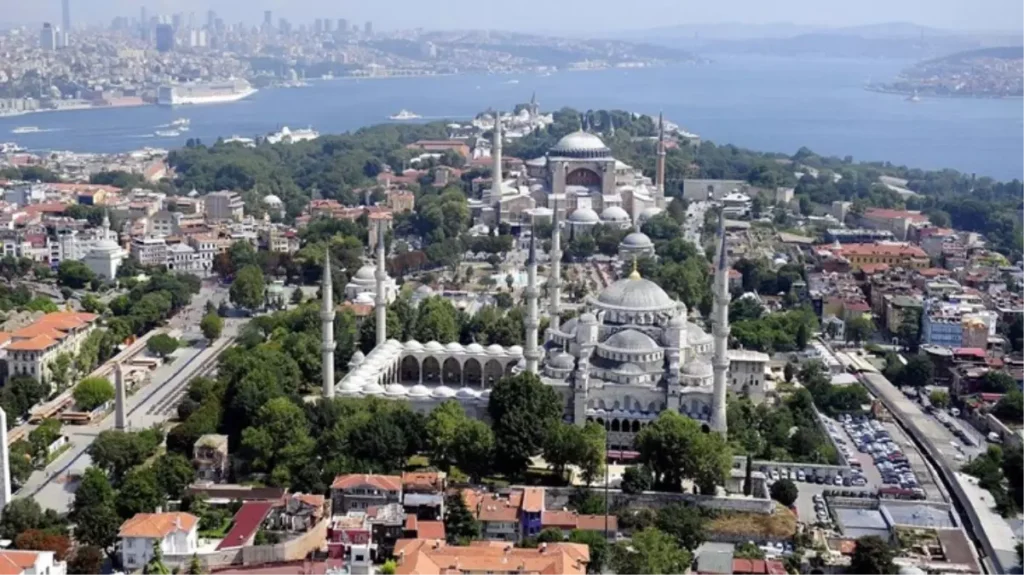 İSTANBUL’DA SÜRDÜRÜLEBİLİR TURİZM DEVRİMİ: YEŞİL SEYAHAT TRENDLERİ YÜKSELİYOR