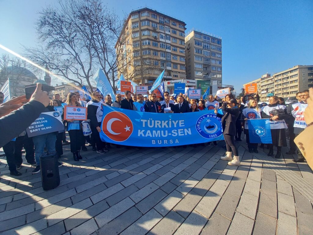 TÜRKİYE KAMUSEN BURSA; “Ek Zamsız Refah Olmaz, Bu Zamlar Karın Doyurmaz!”