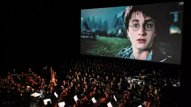 “HARRY POTTER VE FELSEFE TAŞI”NDA ORKESTRA, ÜNLÜ İKİ ŞEFE TESLİM