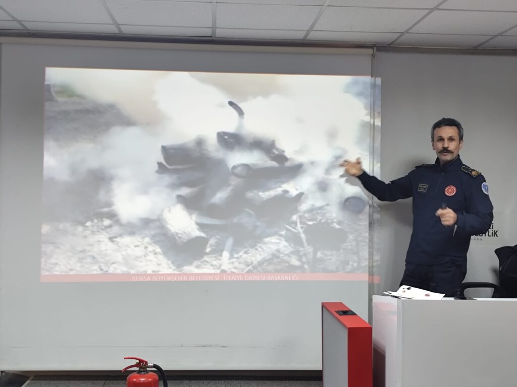 Bursa Denetimli Serbestlik Müdürlüğü’nde Yangın Tatbikatı Gerçekleştirildi.