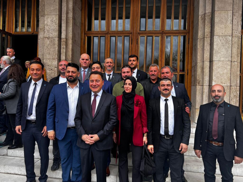 “Vatandaşımız Böyle Yönetilmeyi Hak Etmiyor! Çare DEVA’dadır!”