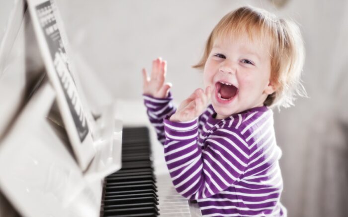 ZİHNİN MELODİSİ ÇOCUKLARDA ERKEN YAŞTA MÜZİK EĞİTİMİ