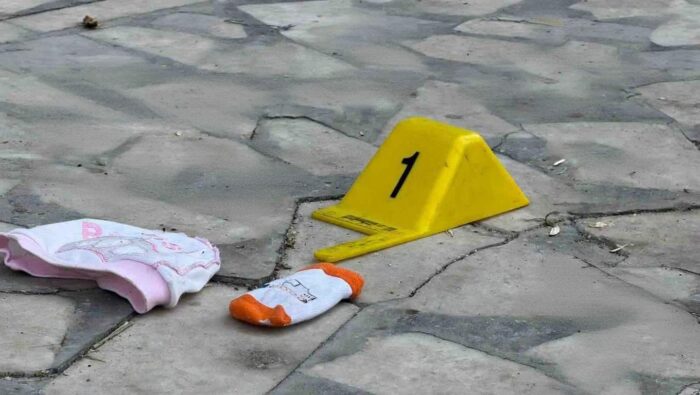 DÖRDÜNCÜ KATTAN DÜŞEN SADECE BİR BEBEK DEĞİLDİ