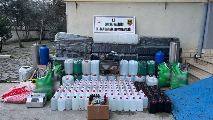 Bursa’da Kaçak ve Sahte Alkol Üretim Tesisine Operasyon