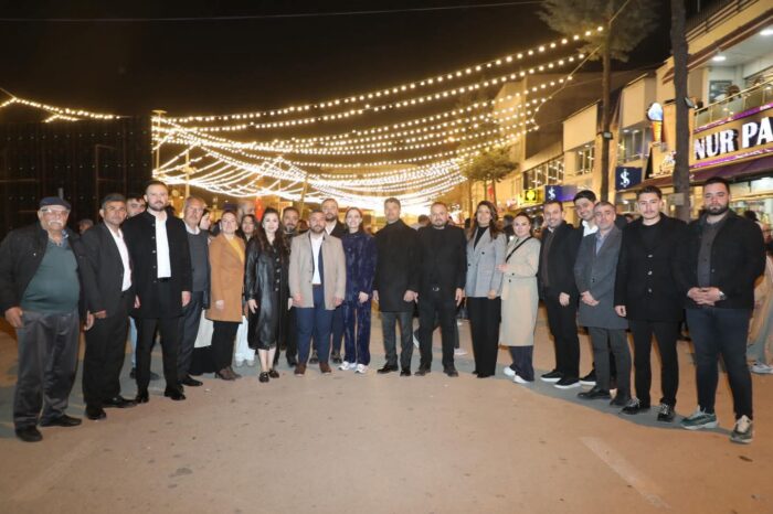 KORKUTELİ’NDE KADİR GECESİ’NDE 6 BİN KİŞİLİK DEV İFTAR: BİRLİK VE BERABERLİĞİN GÜÇLÜ MESAJI
