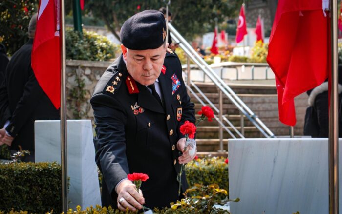 Bursa’da 18 Mart’ta Duygu Yüklü Anma: Şehitler Minnetle Yâd Edildi