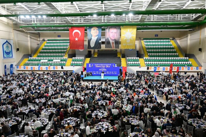AK Parti Yıldırım’da Teşkilat Vefa İftarına Yoğun Katılım