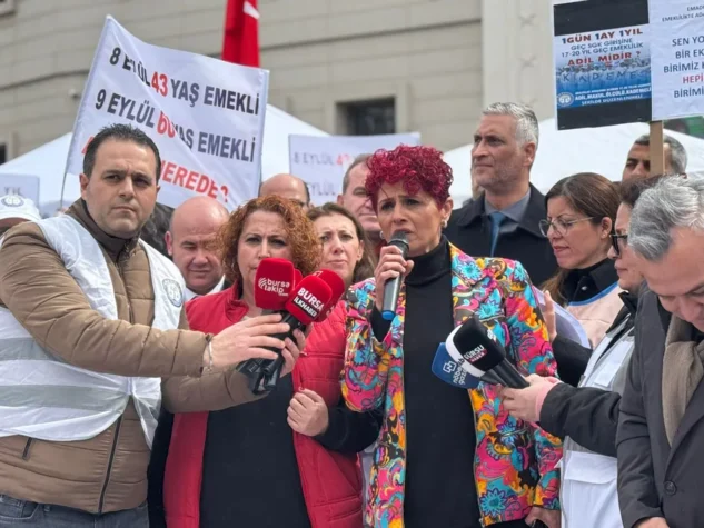 Bursa’da Kademeli Emeklilik Tepkisi: “Bir Gün Farkla 20 Yıl Kaybettik”