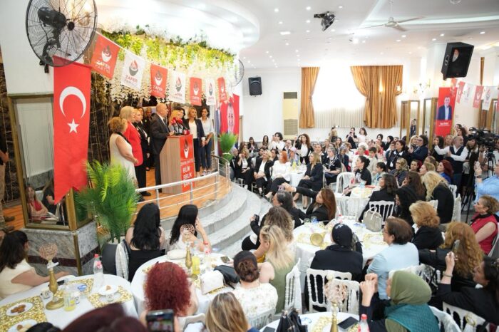 “KADINLARIN KORKMADAN YÜRÜYECEĞİ, ÇETELERİN İSE FARE DELİKLERİNE SAKLANMAK ZORUNDA KALACAKLARI BİR TÜRKİYE VAAT EDİYORUZ”