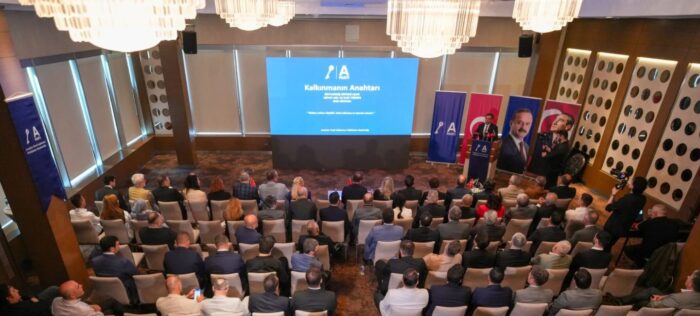Özkul: Anahtar Parti’miz 2050 Kalkınma Vizyonu’nu İstanbul’da tanıttı