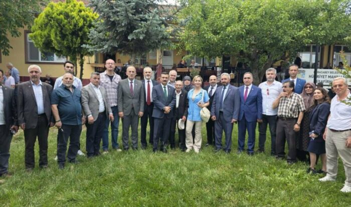 Karacabey Siyaseti Hürriyet Köyü’nde Buluştu: Eksik Katılım Dikkat Çekti