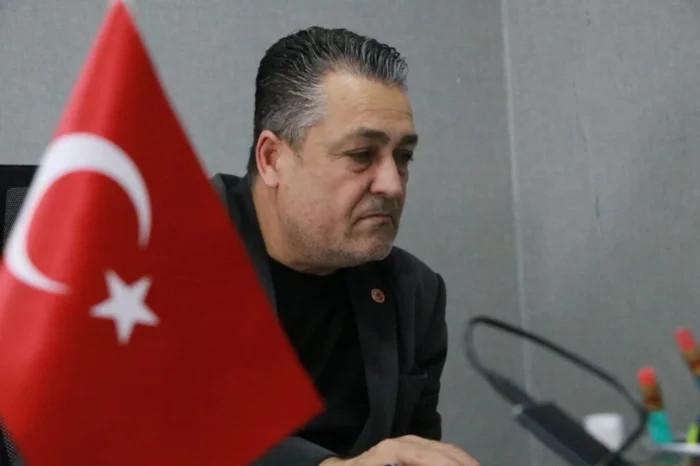 KÖKSAL SELÇUK’TAN TEPKİ: “KÜRTLERİ HEDEF ALAN HİÇBİR SÖYLEM KABUL EDİLEMEZ”