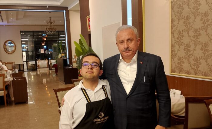 Bolulu Fenomen Yavuz Selim Ak, Eski TBMM Başkanı Mustafa Şentop’u Ağırladı