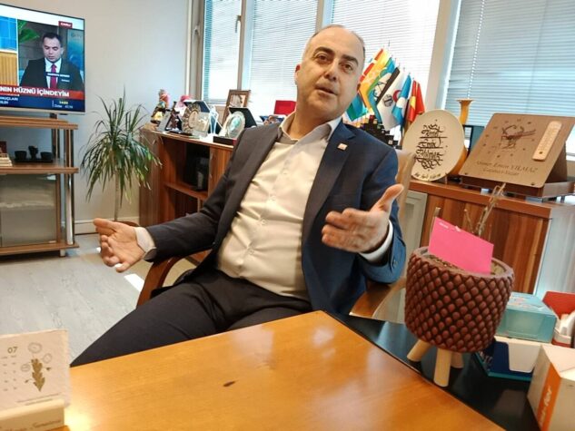 9 İlçe Yönetimi Görevden Alındı, Genel Merkezden Örgütü Korumaya Yönelik Hızlı Hamle