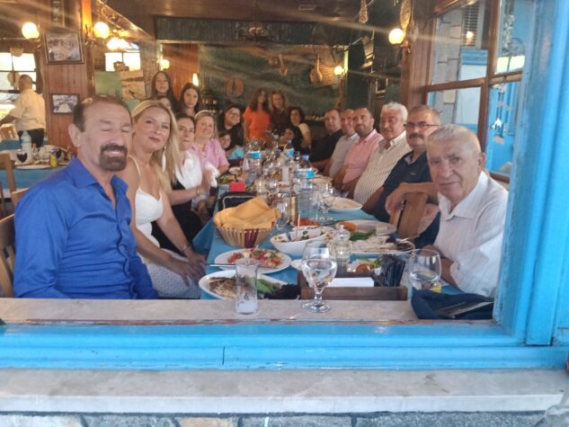 KOMŞULUK, AYNI ÇATININ ALTINDA DEĞİL; AYNI GÖNÜLDE BULUŞABİLMEKTİR.